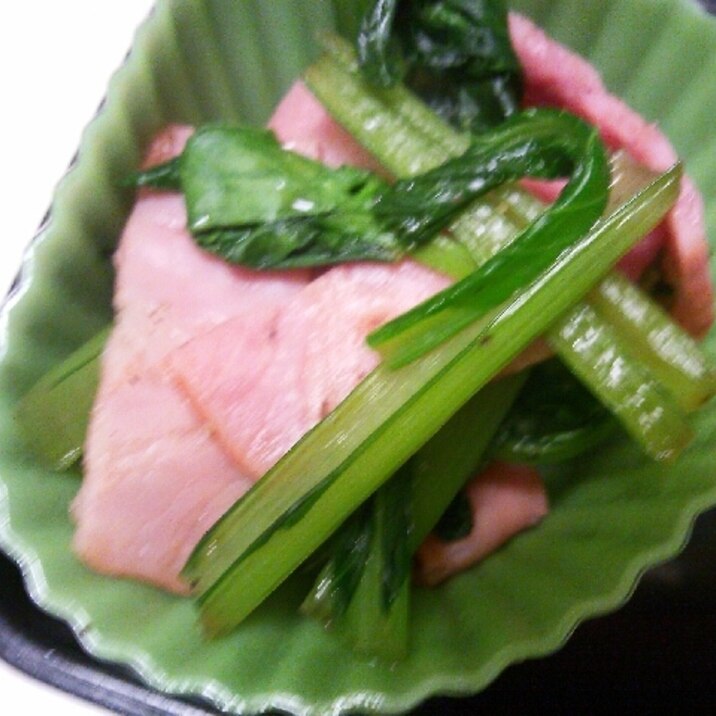 小松菜とベーコンの簡単炒め物